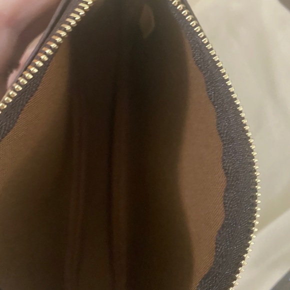 Mini pochette in monogram - Picture 13 of 16